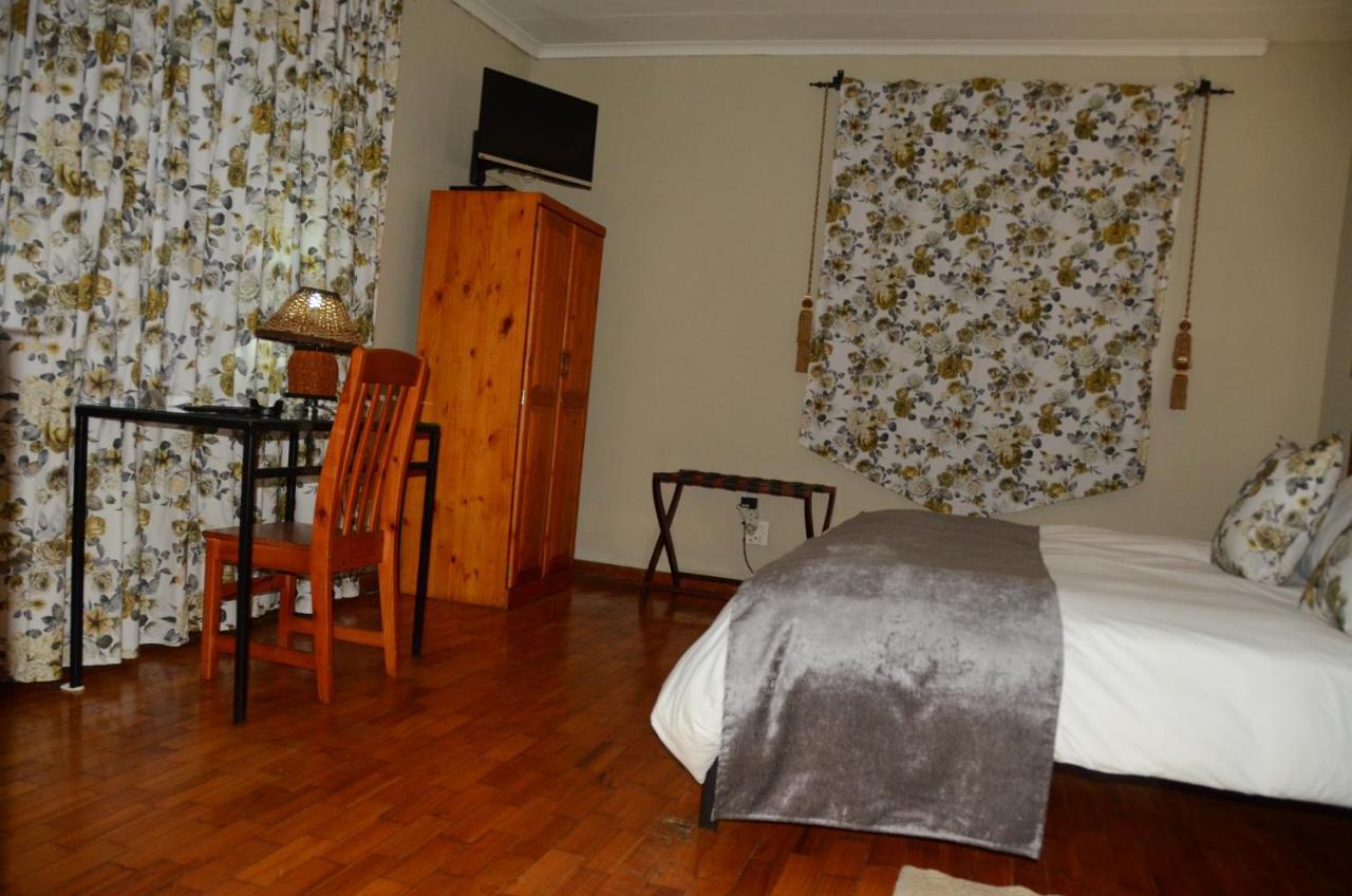 Hotel Big Tree Midrand Exterior foto