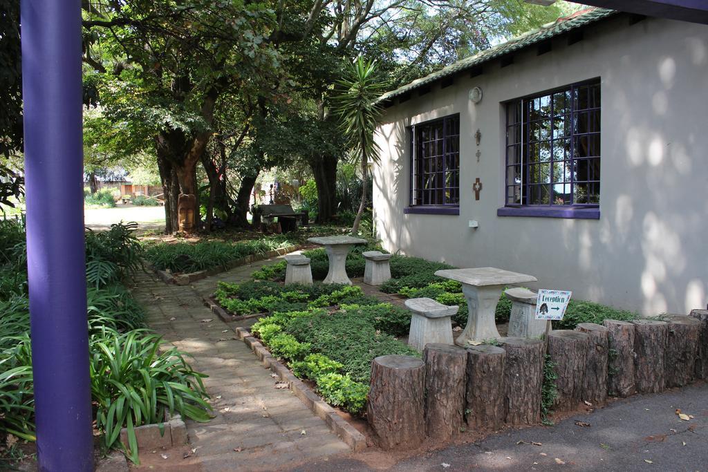 Hotel Big Tree Midrand Exterior foto